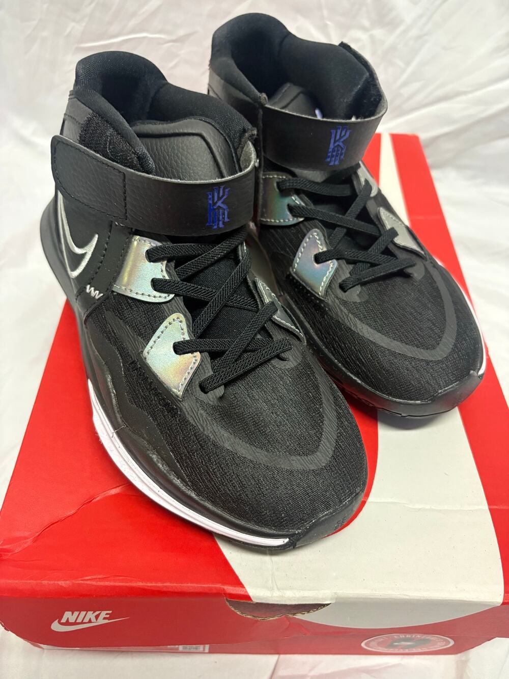 Nike Kyrie Infinity Pre-School shoes Black Metallic Silver Concord New size 3Y